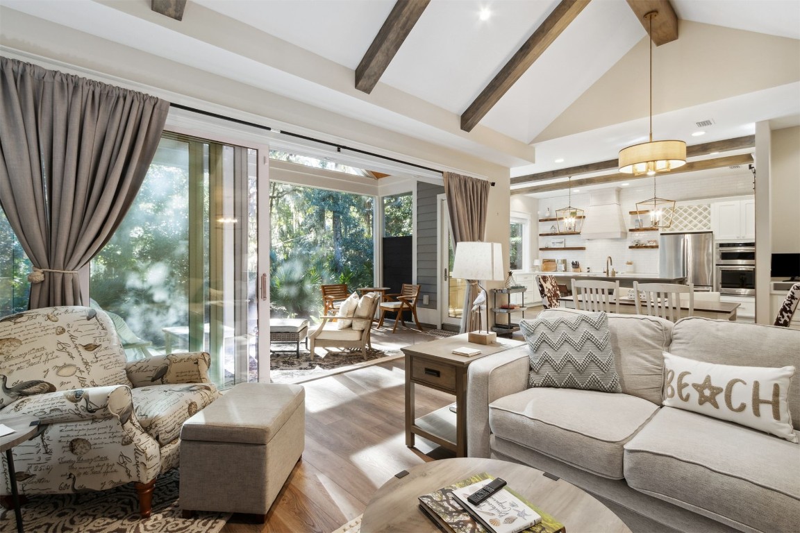 11 BELTED KINGFISHER