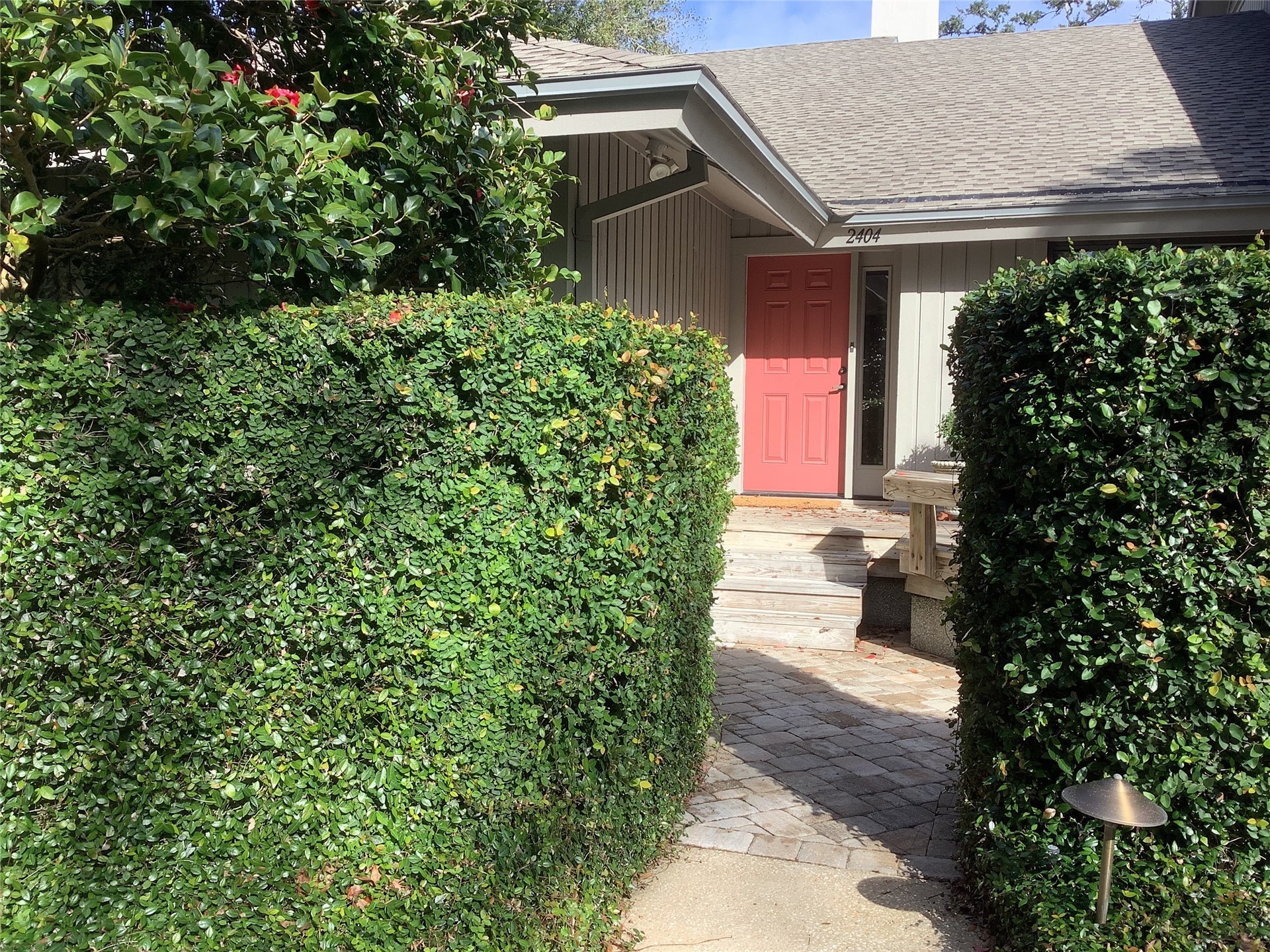 2404 BOXWOOD LANE 2404