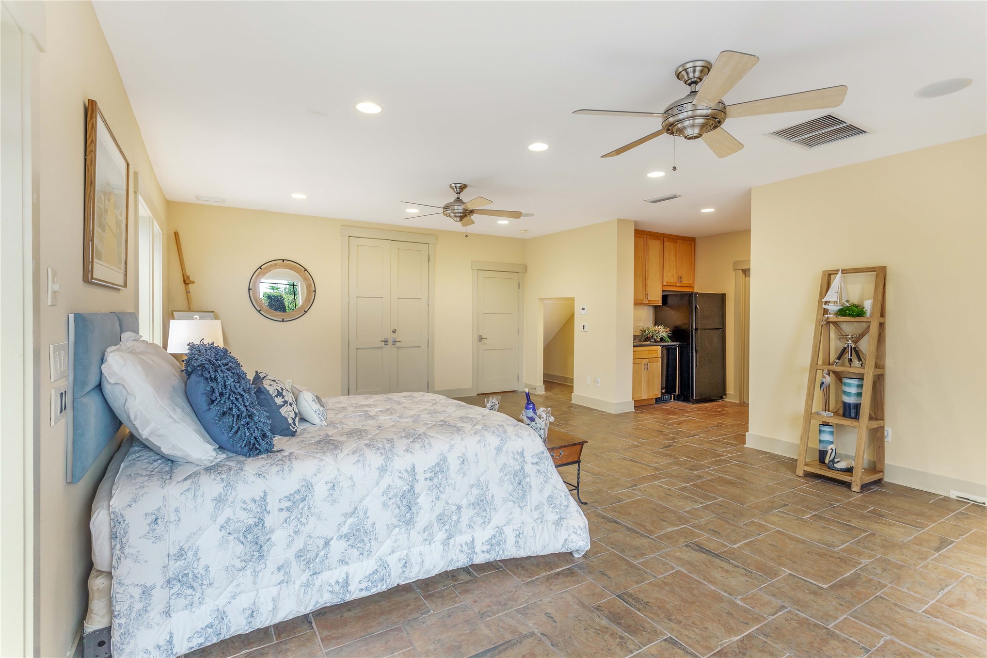 940564 OLD NASSAUVILLE ROAD