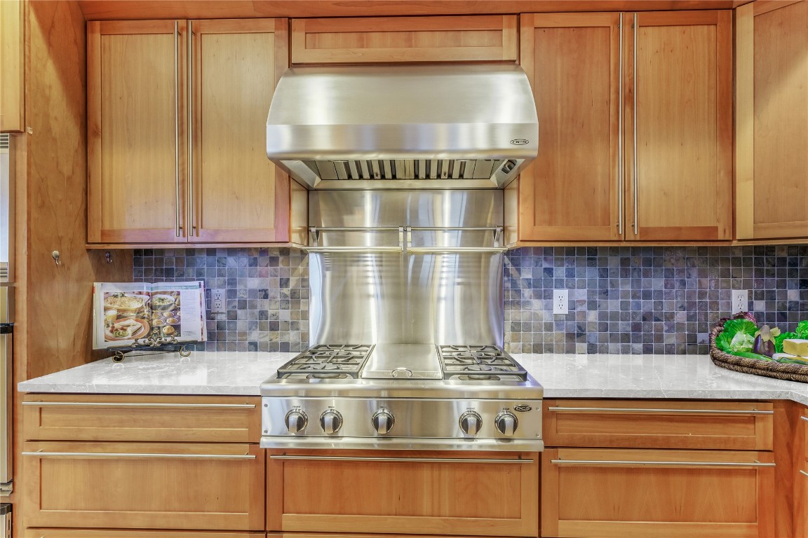 940564 OLD NASSAUVILLE ROAD