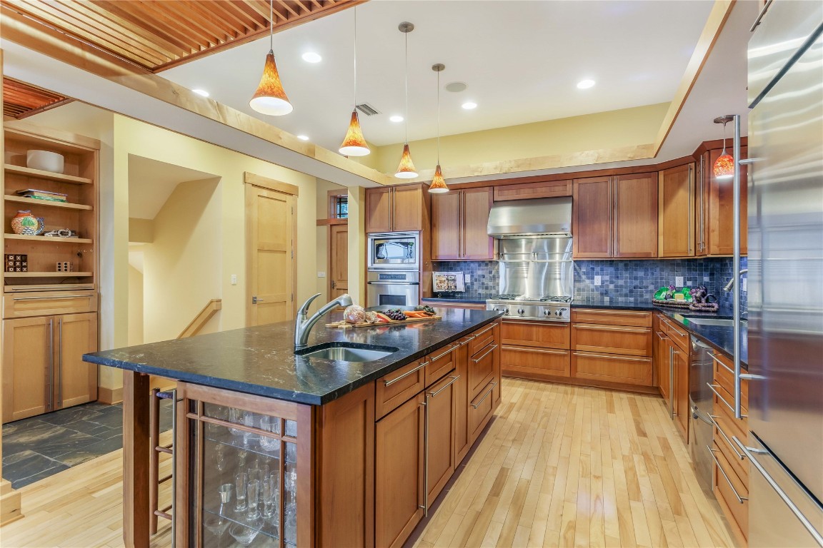 940564 OLD NASSAUVILLE ROAD