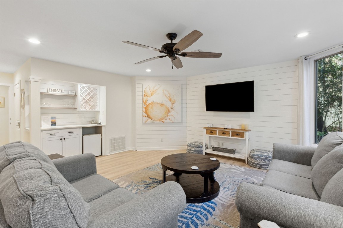 2354/2356 BOXWOOD LANE