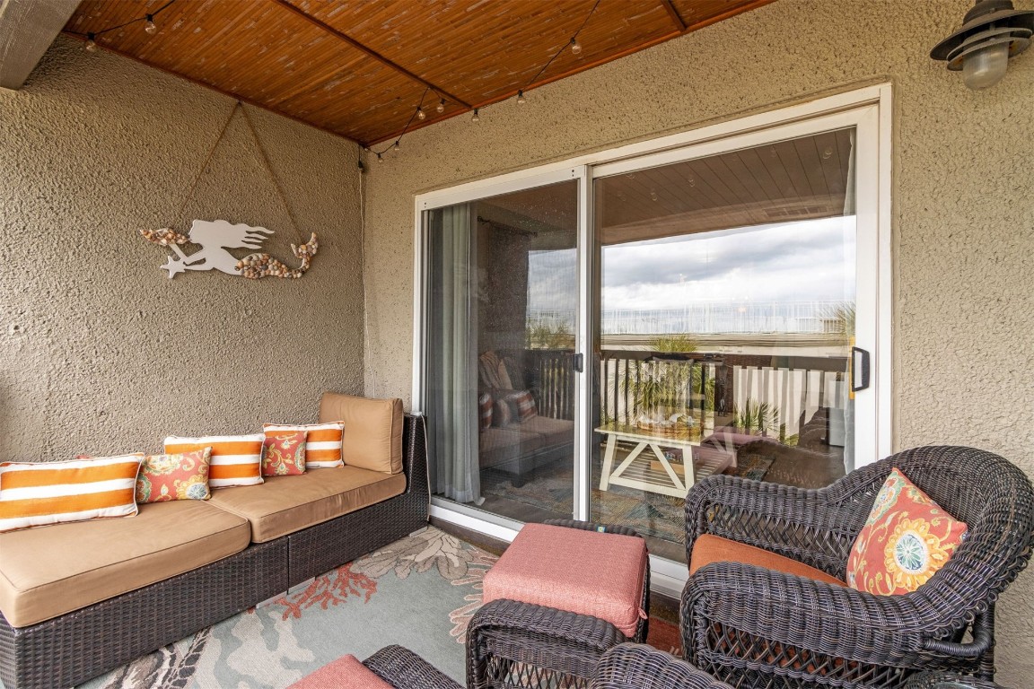 3056 S FLETCHER AVENUE 302