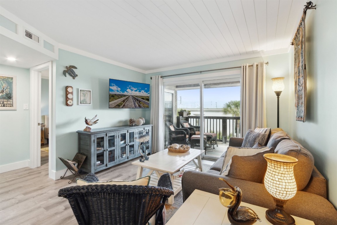 3056 S FLETCHER AVENUE 302