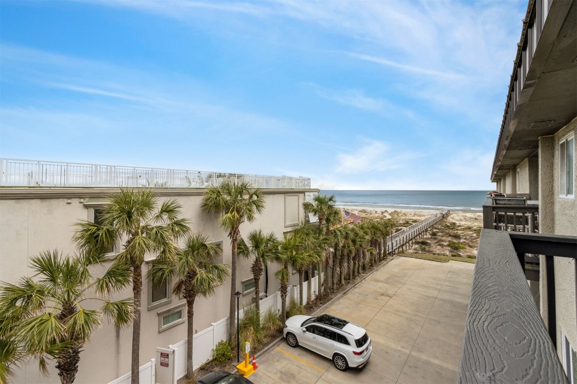 3056 S FLETCHER AVENUE 302