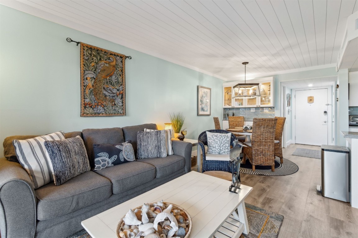 3056 S FLETCHER AVENUE 302