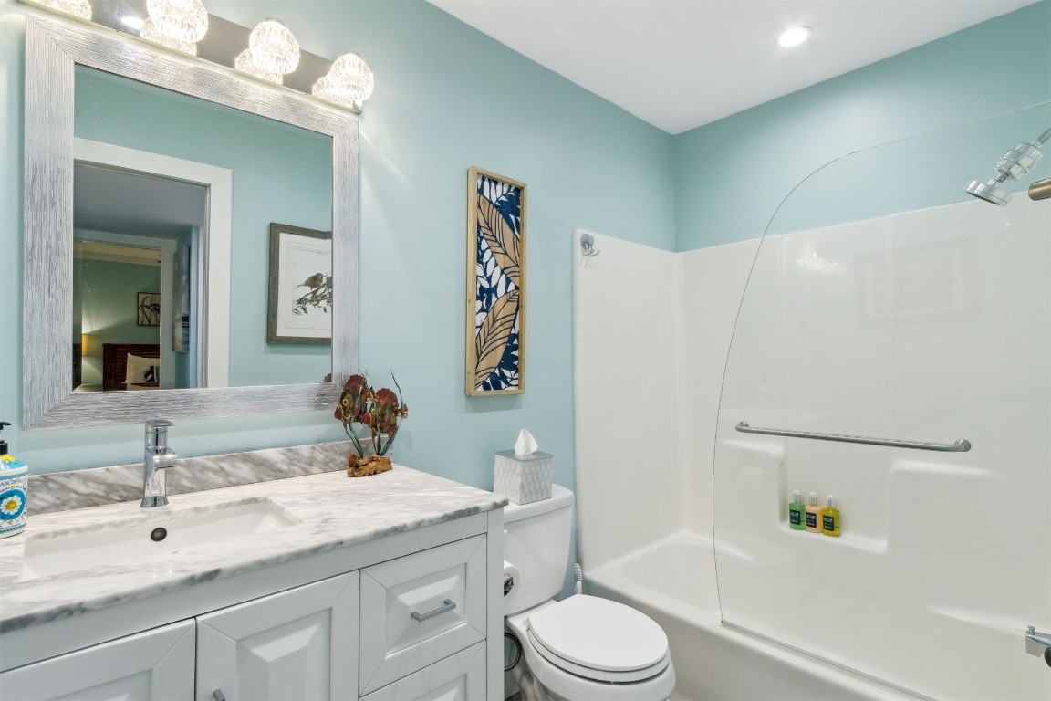 3056 S FLETCHER AVENUE 302