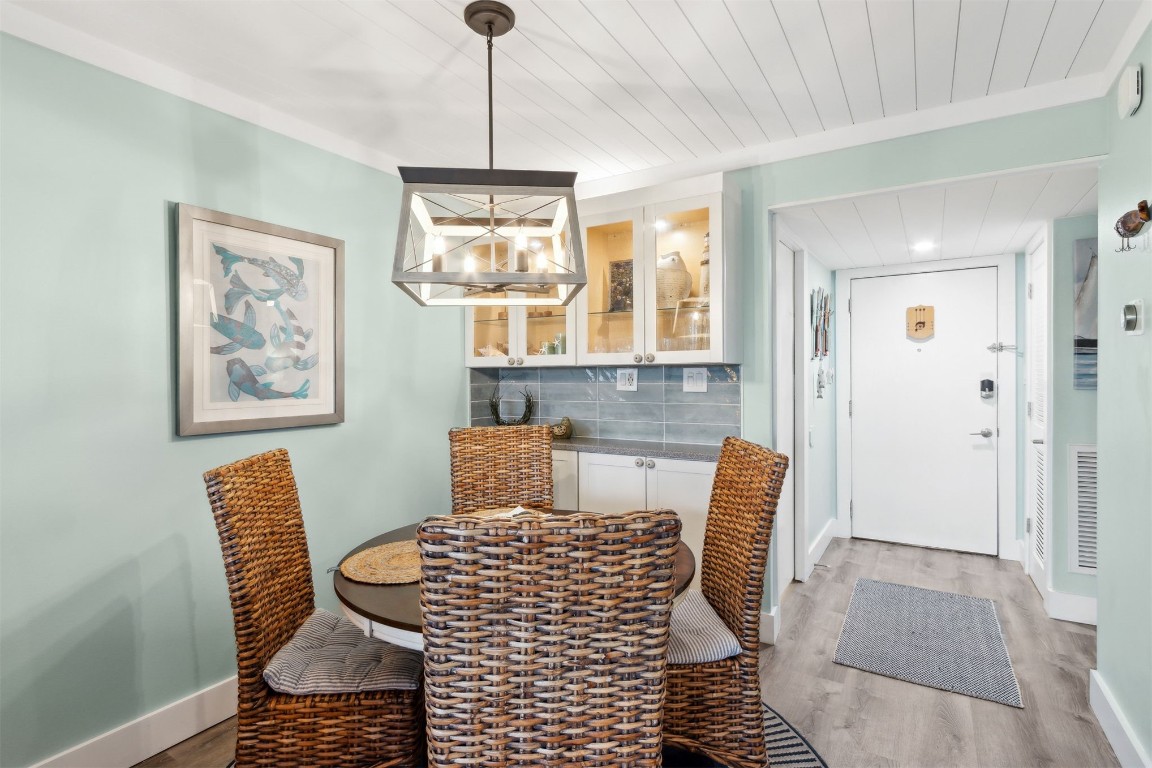 3056 S FLETCHER AVENUE 302