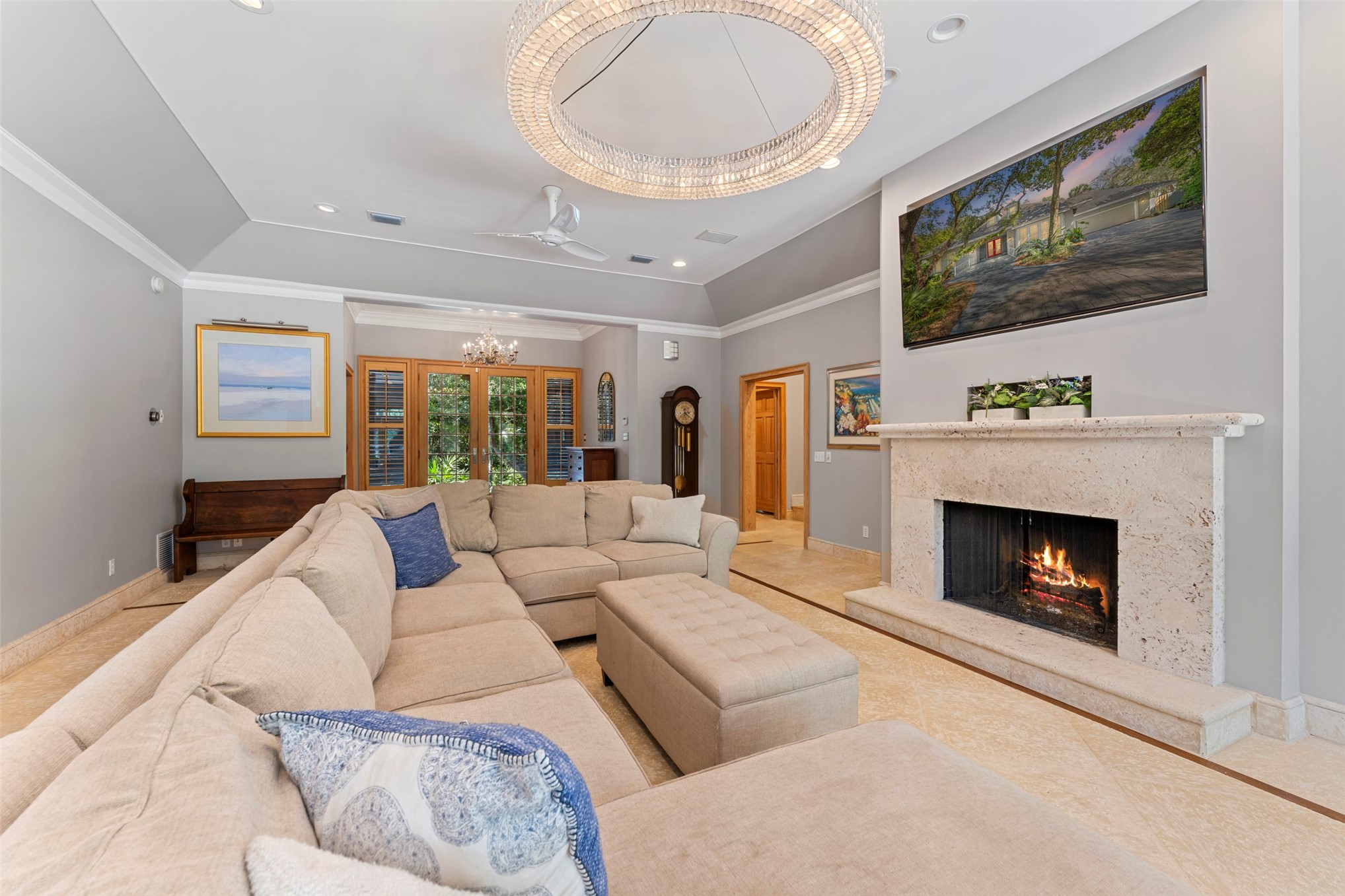 10 BUCKTHORNE DRIVE