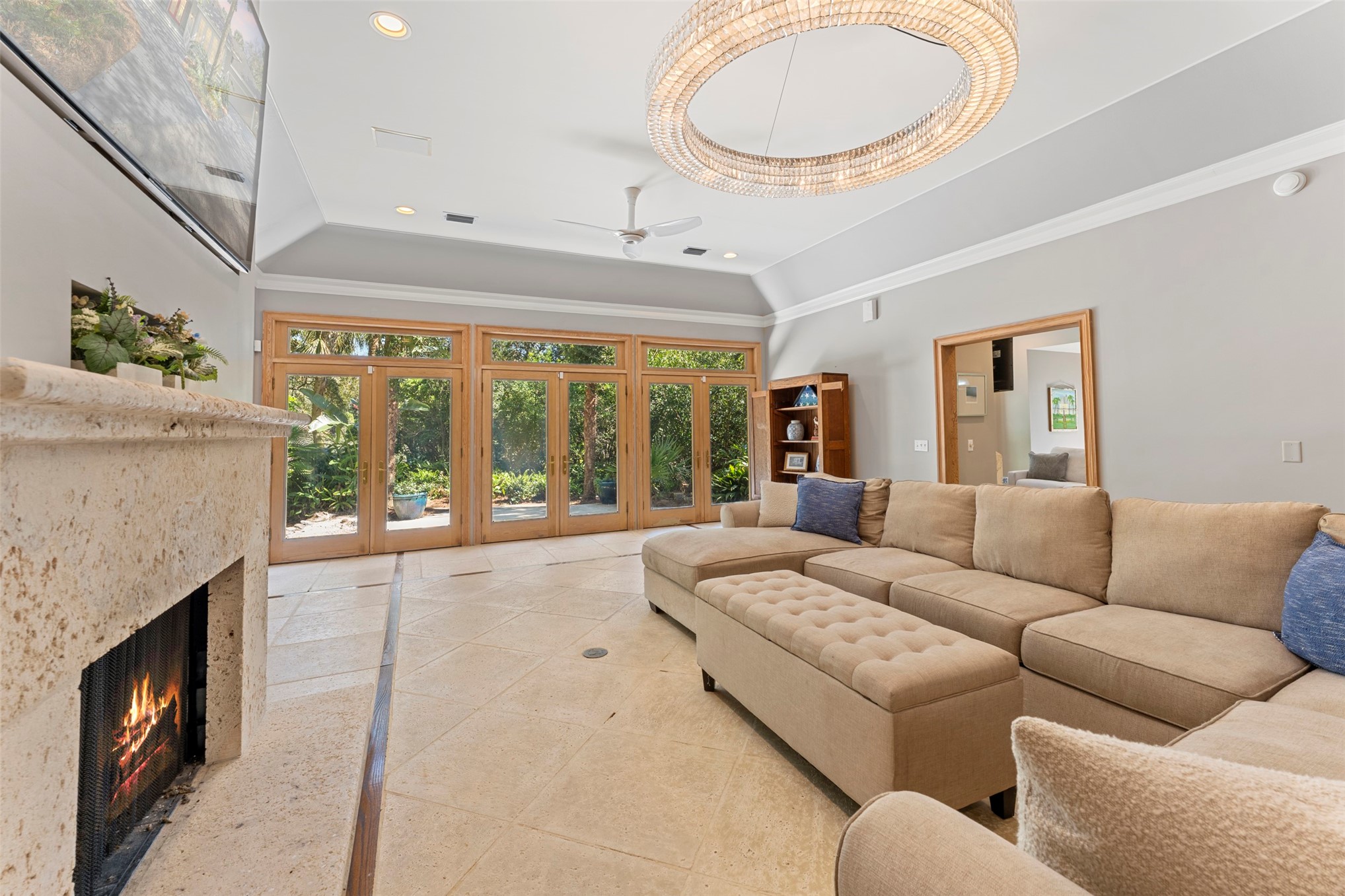 10 BUCKTHORNE DRIVE