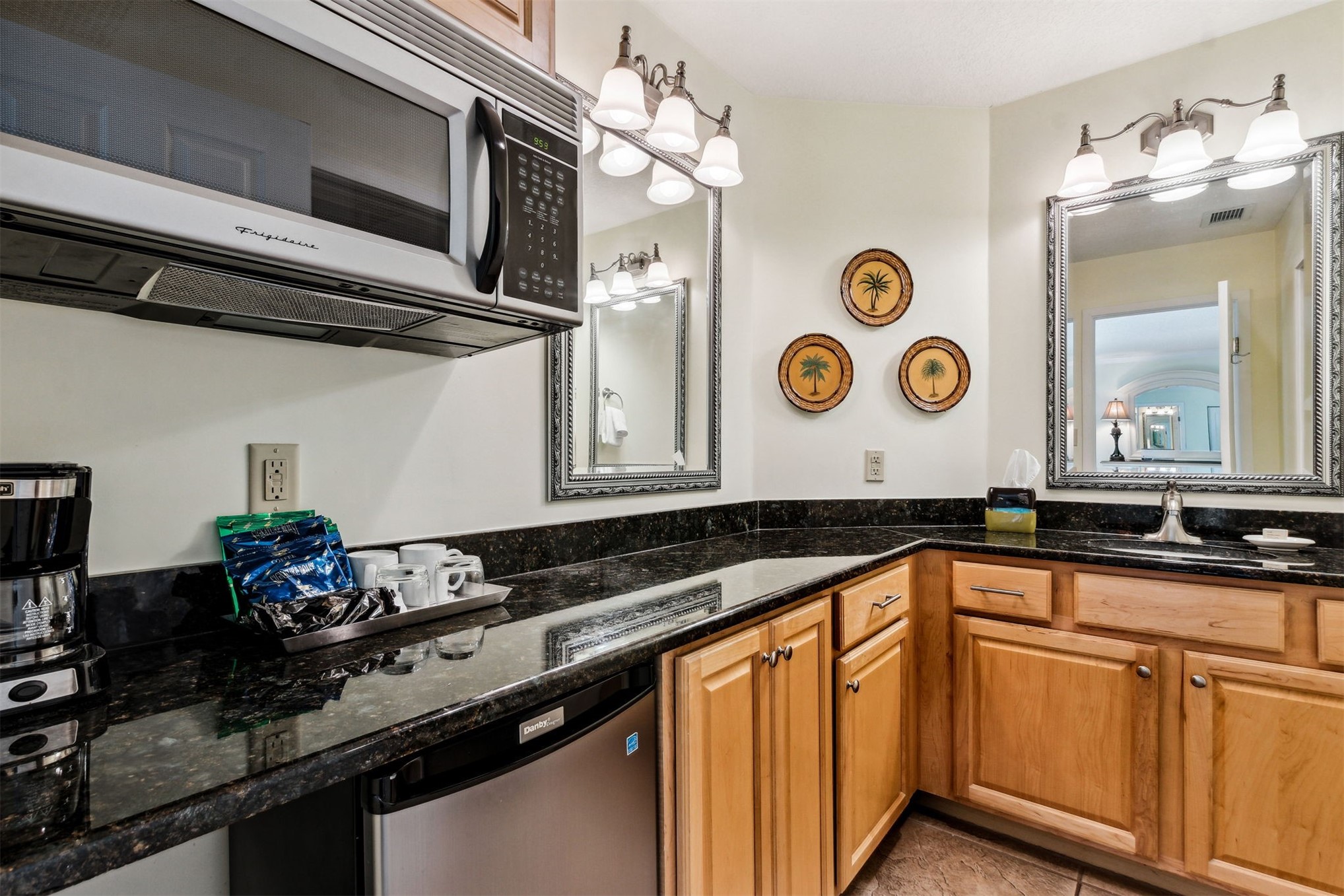 2306 / 2308 BOXWOOD LANE