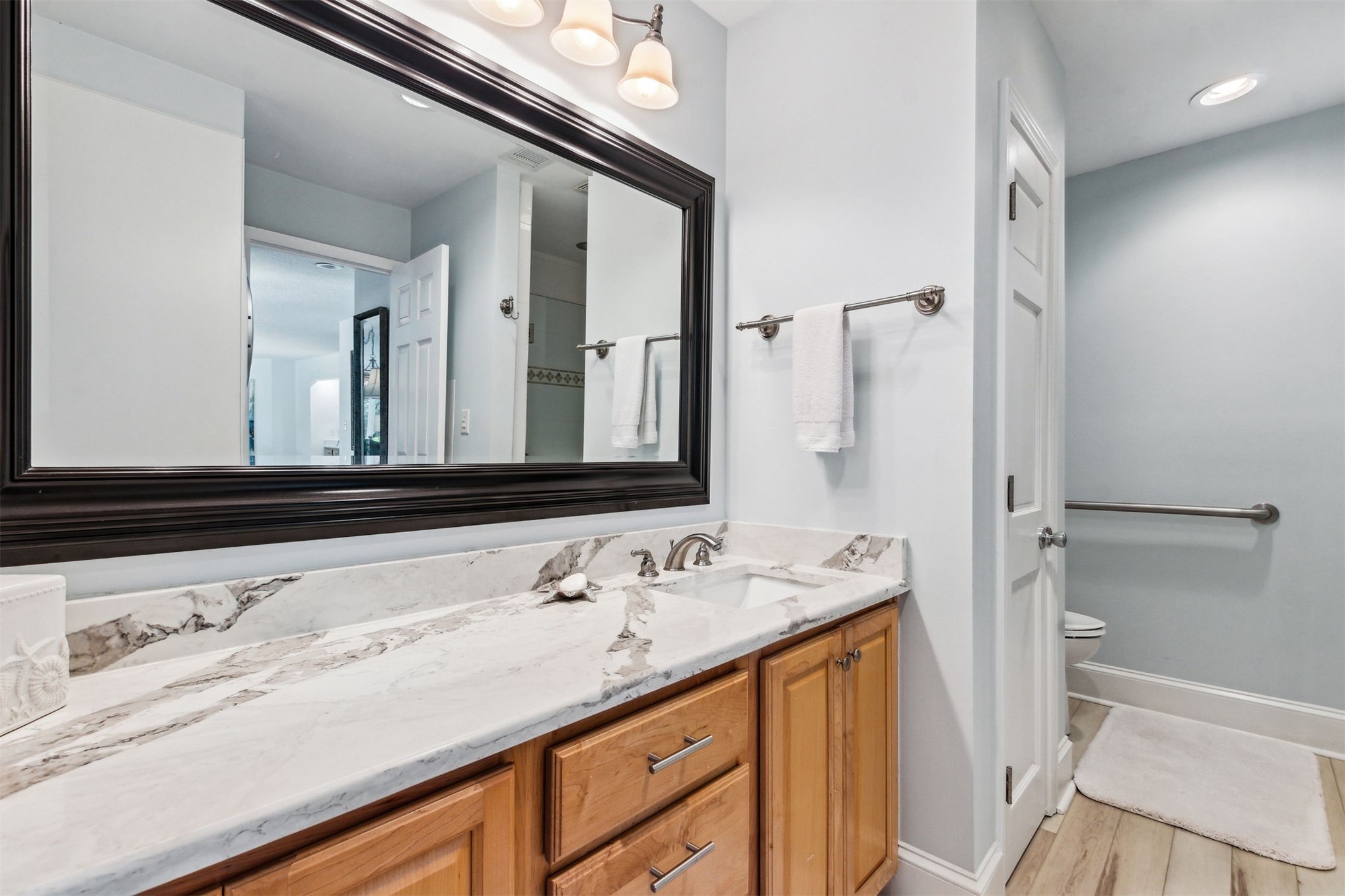 2306 / 2308 BOXWOOD LANE