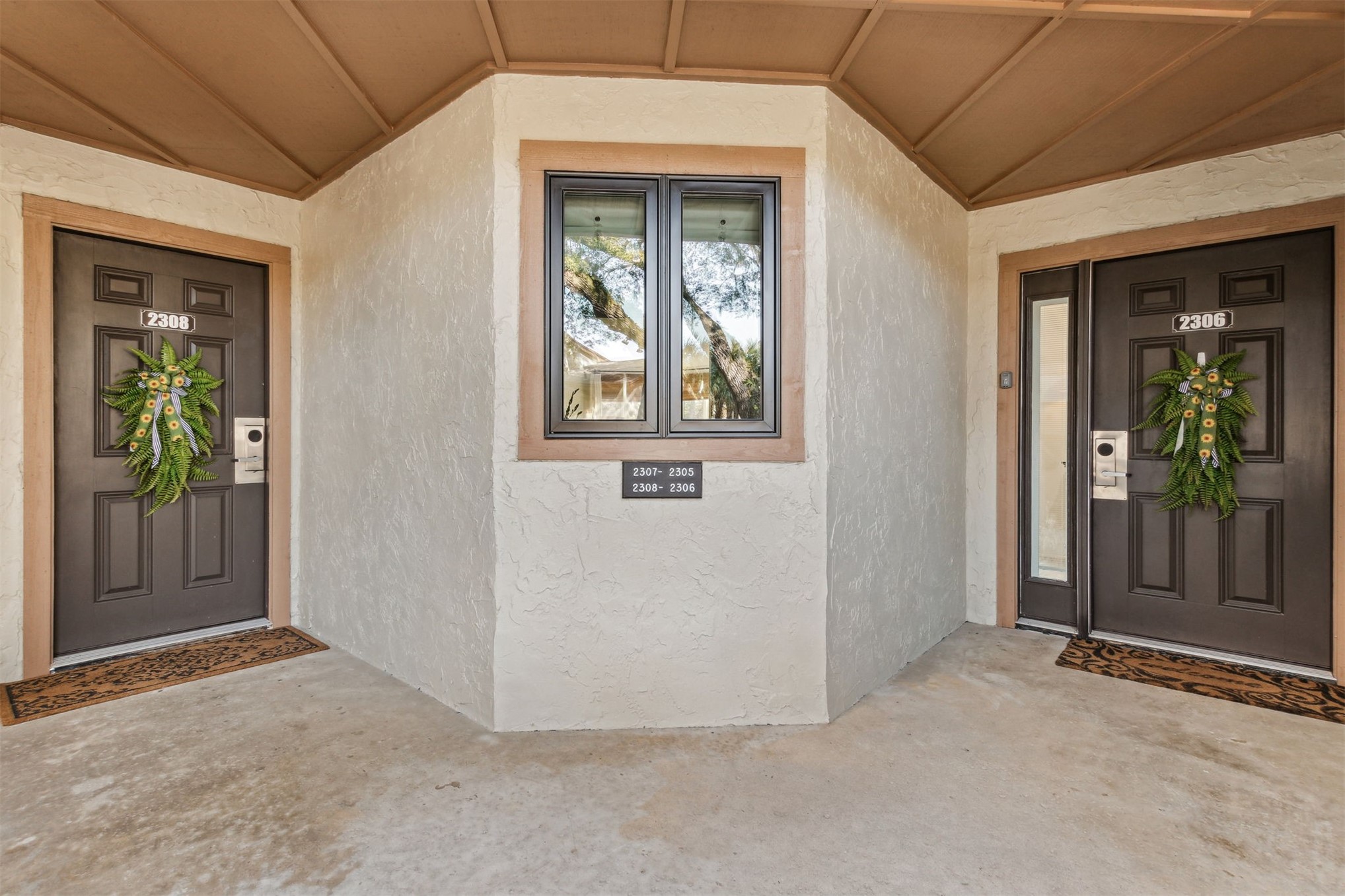 2306 / 2308 BOXWOOD LANE