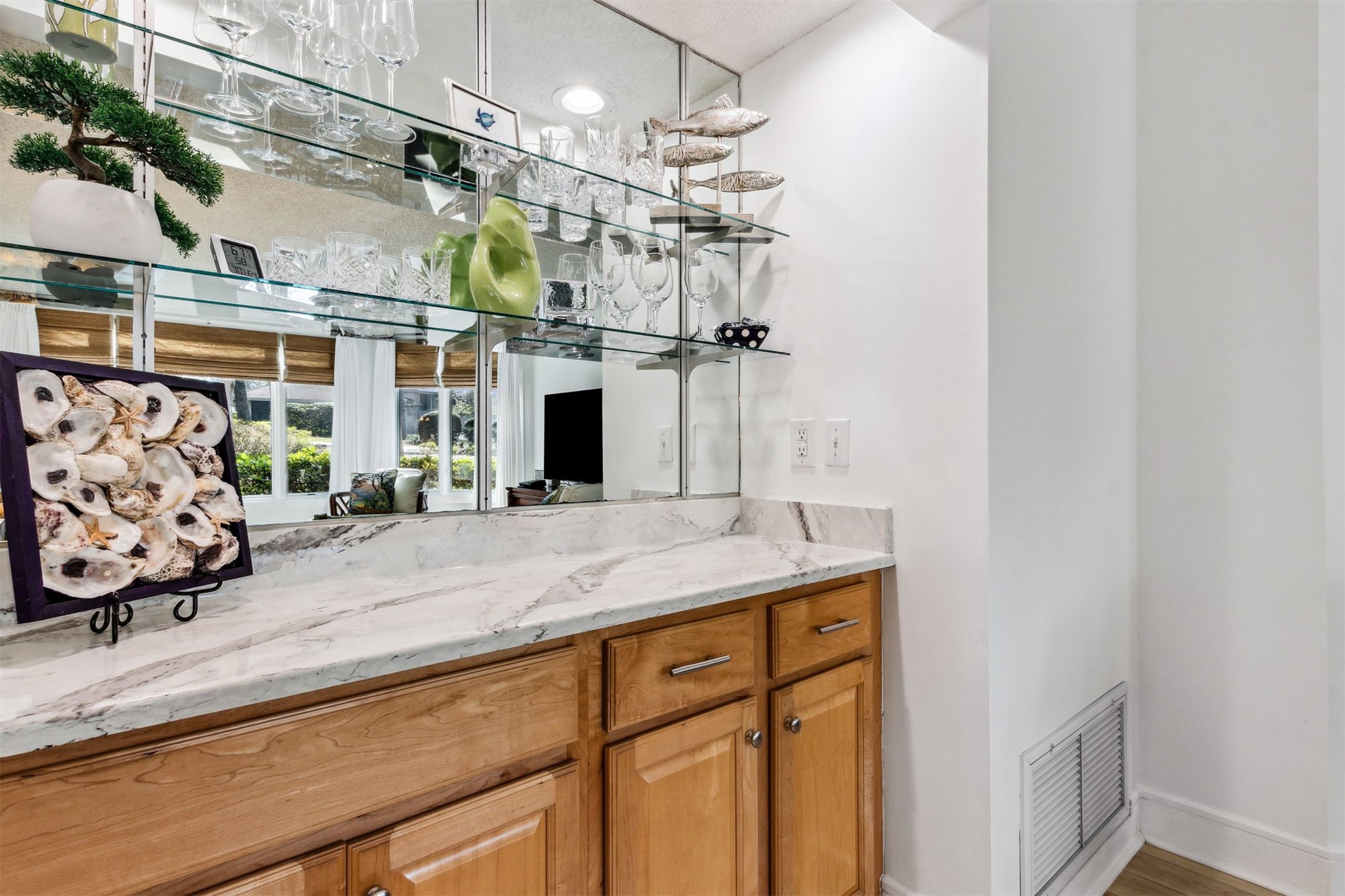 2306 / 2308 BOXWOOD LANE