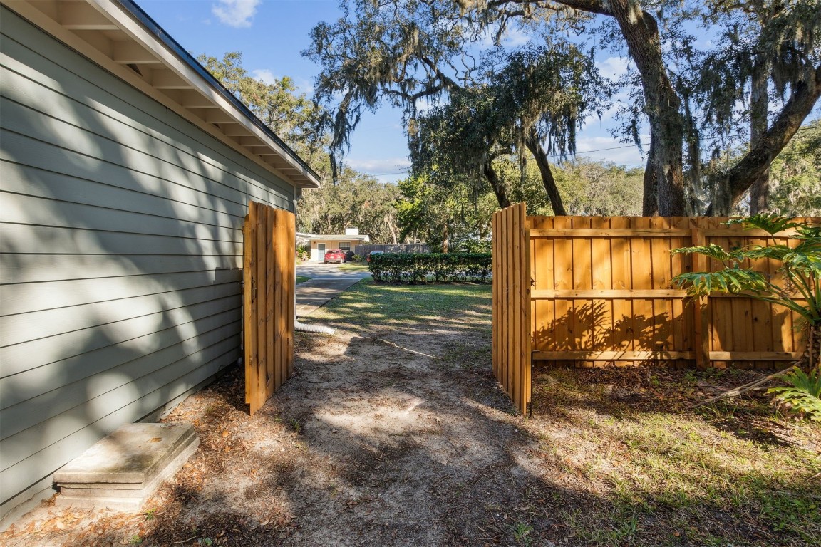 1504 LEON DRIVE