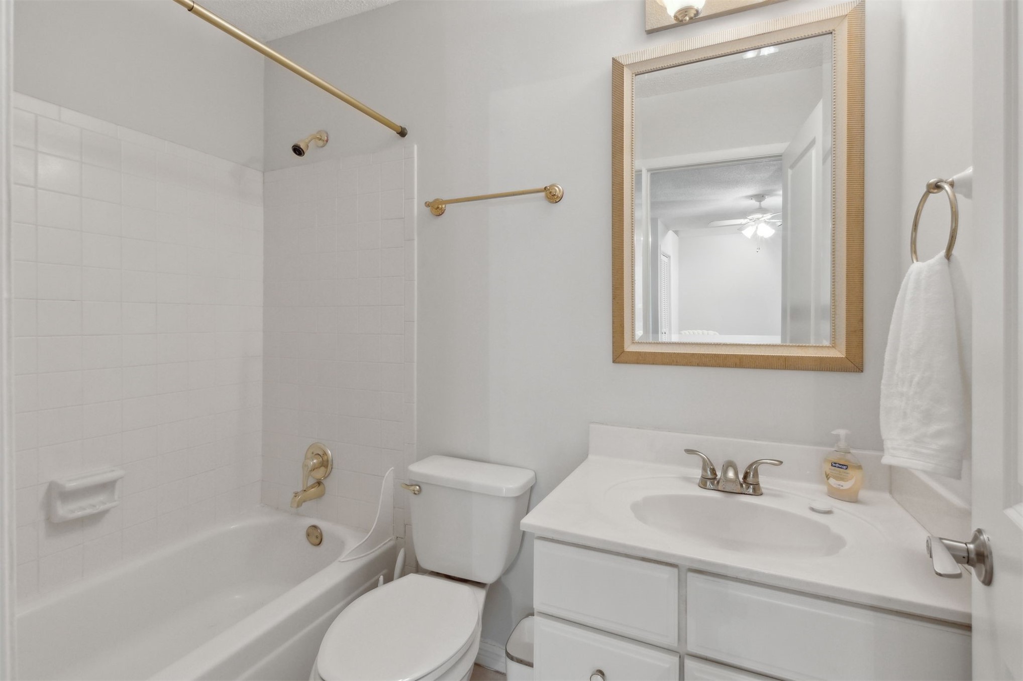 3403 SEA MARSH ROAD 3403