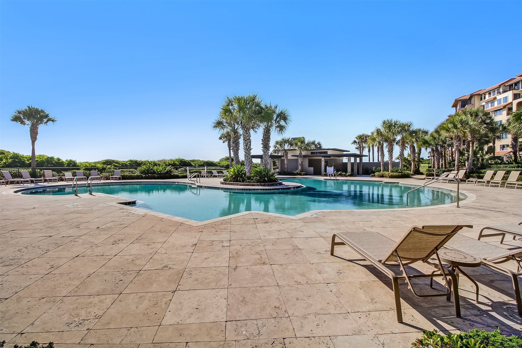 1651/1652 SEA DUNES PLACE 1637