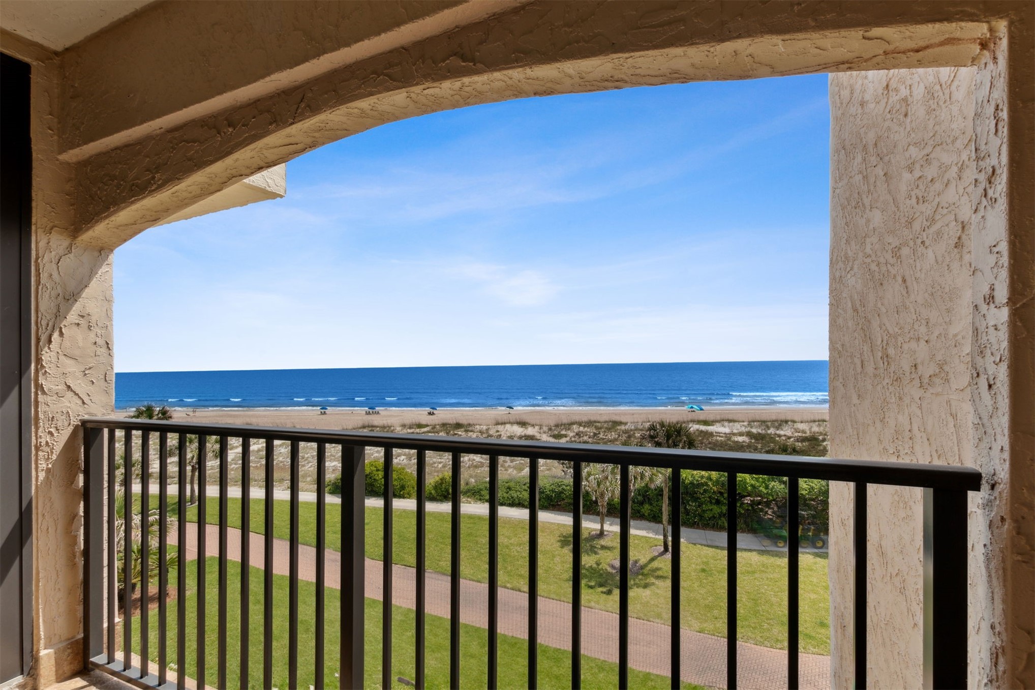 1651/1652 SEA DUNES PLACE 1637