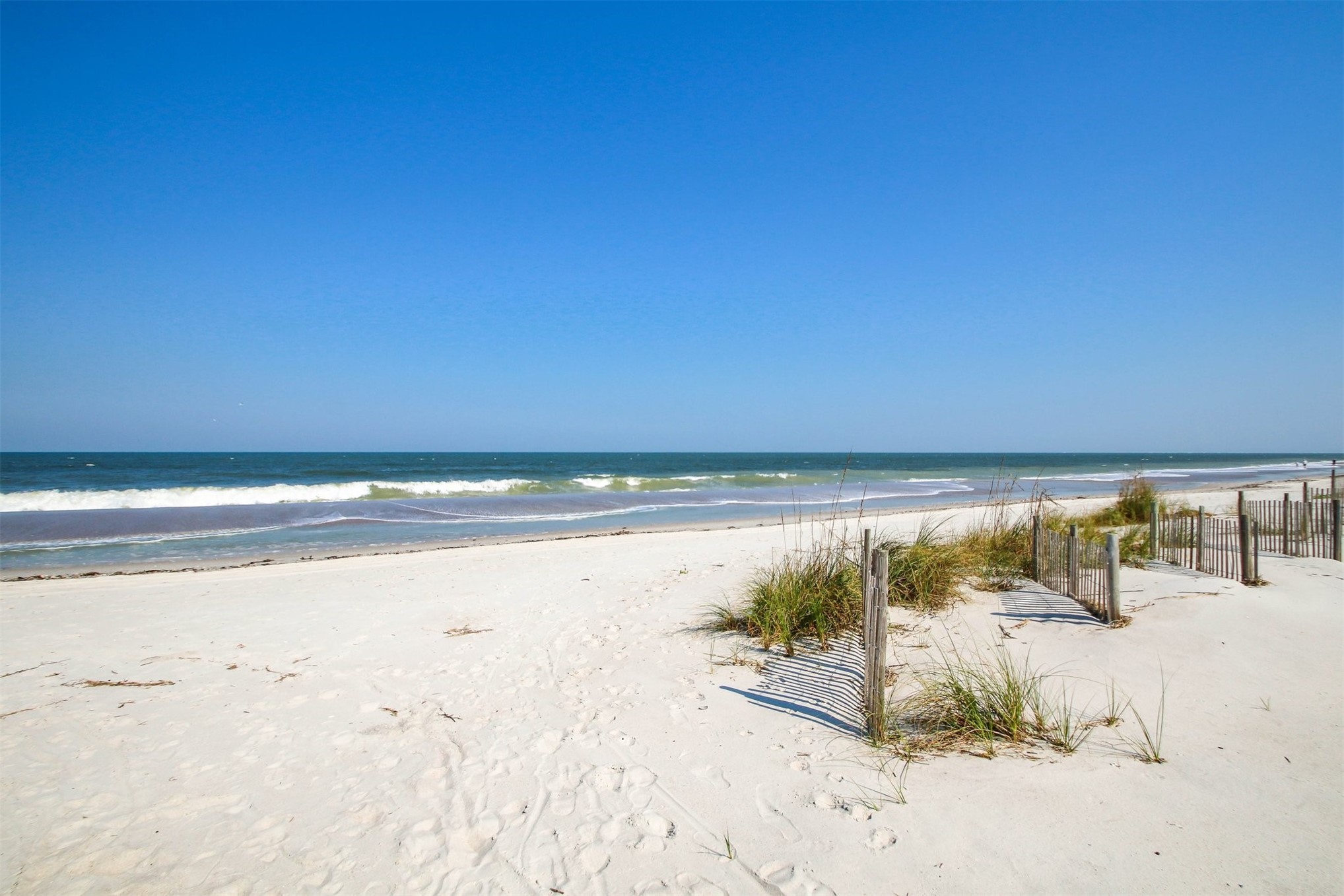 1651/1652 SEA DUNES PLACE 1637