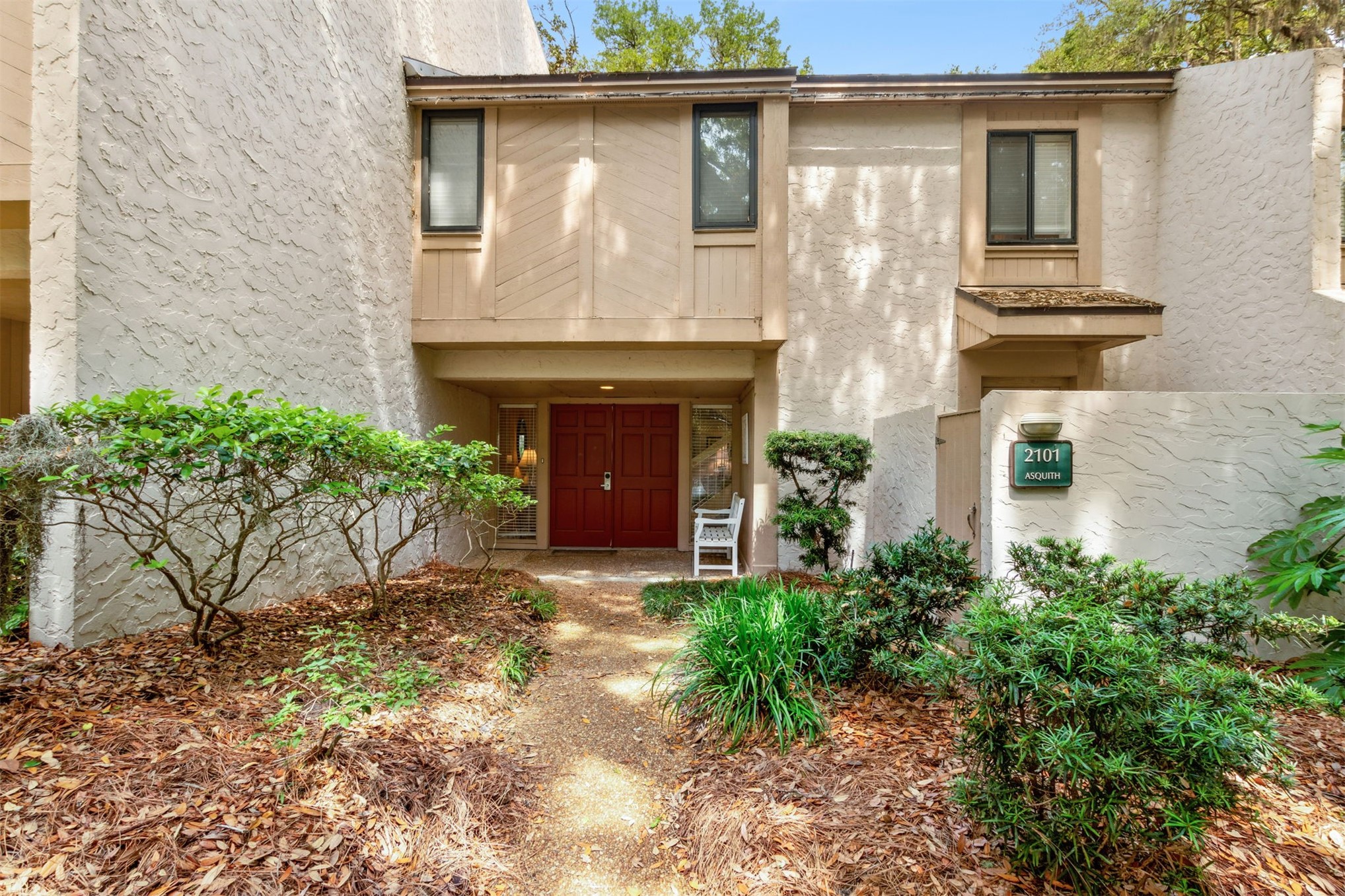 2101 BEACH WOOD ROAD 2101