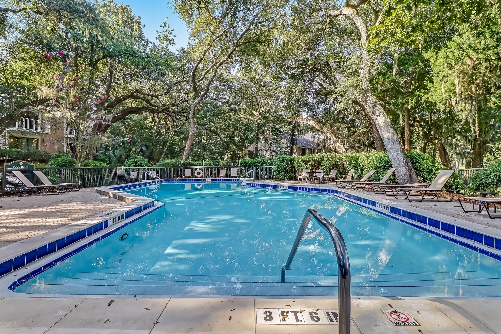 2101 BEACH WOOD ROAD 2101