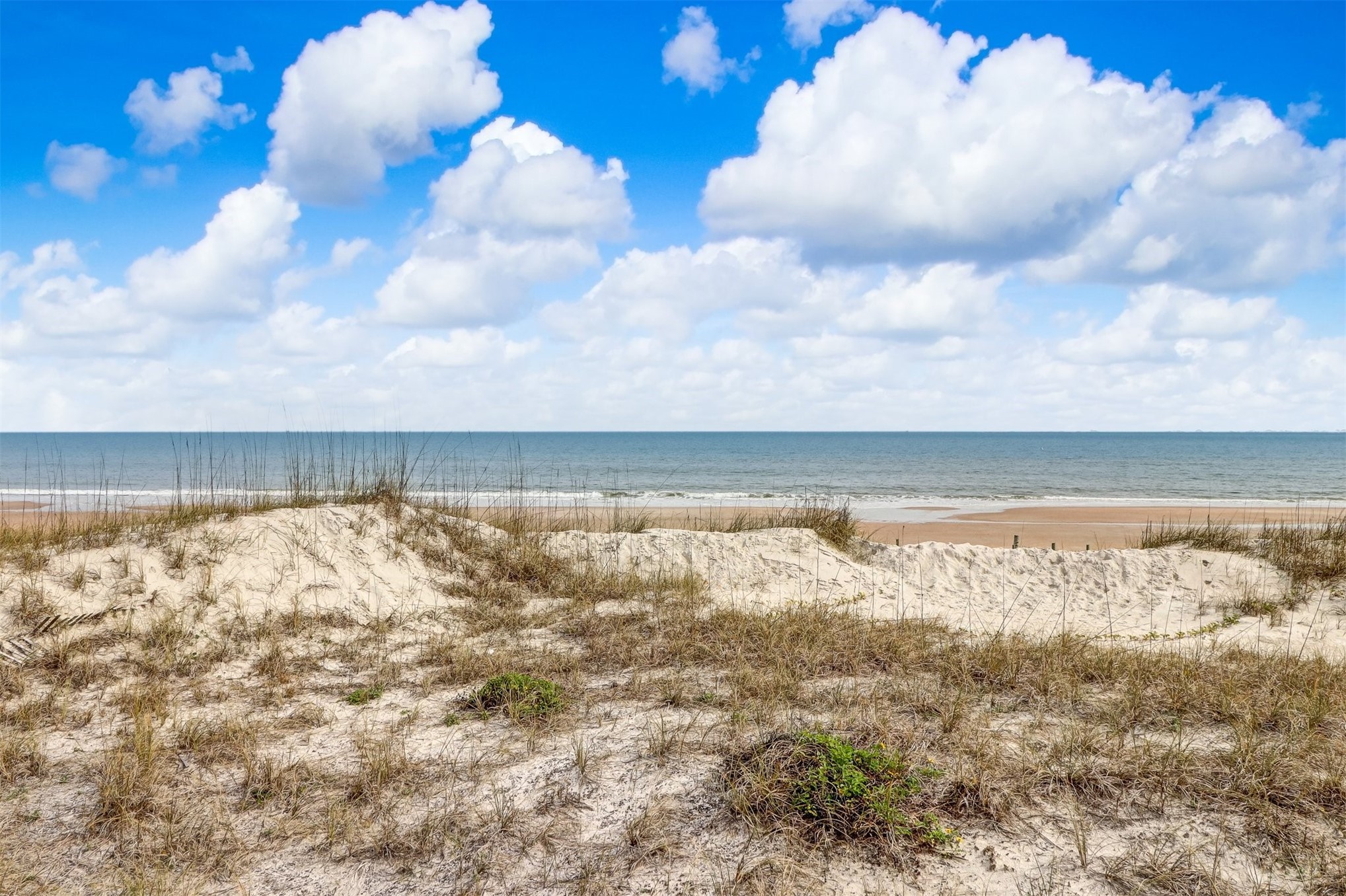 2101 BEACH WOOD ROAD 2101