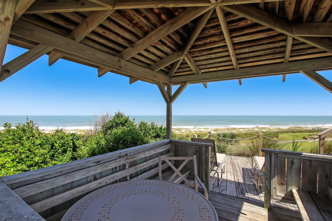 1185 BEACH WALKER ROAD 1185