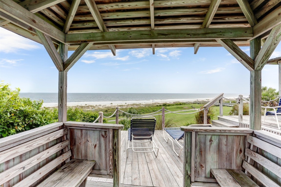 1185 BEACH WALKER ROAD 1185