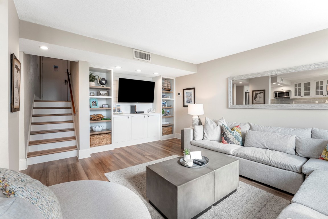 1185 BEACH WALKER ROAD 1185