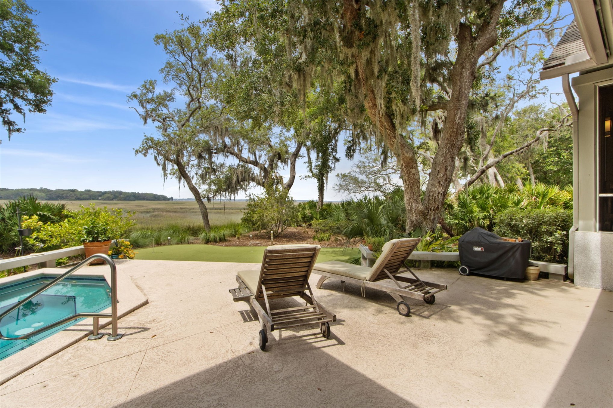 10 SEA MARSH ROAD