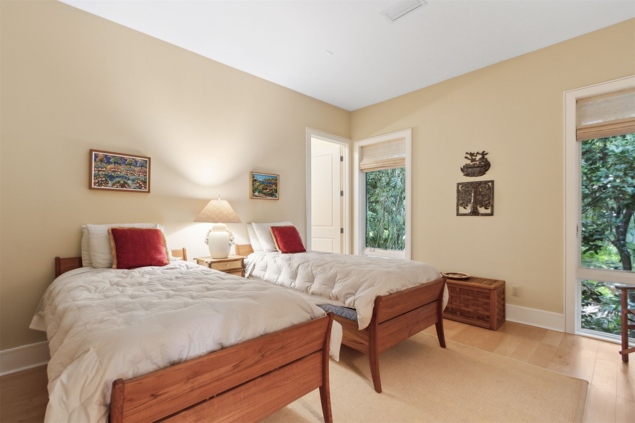 10 SEA MARSH ROAD
