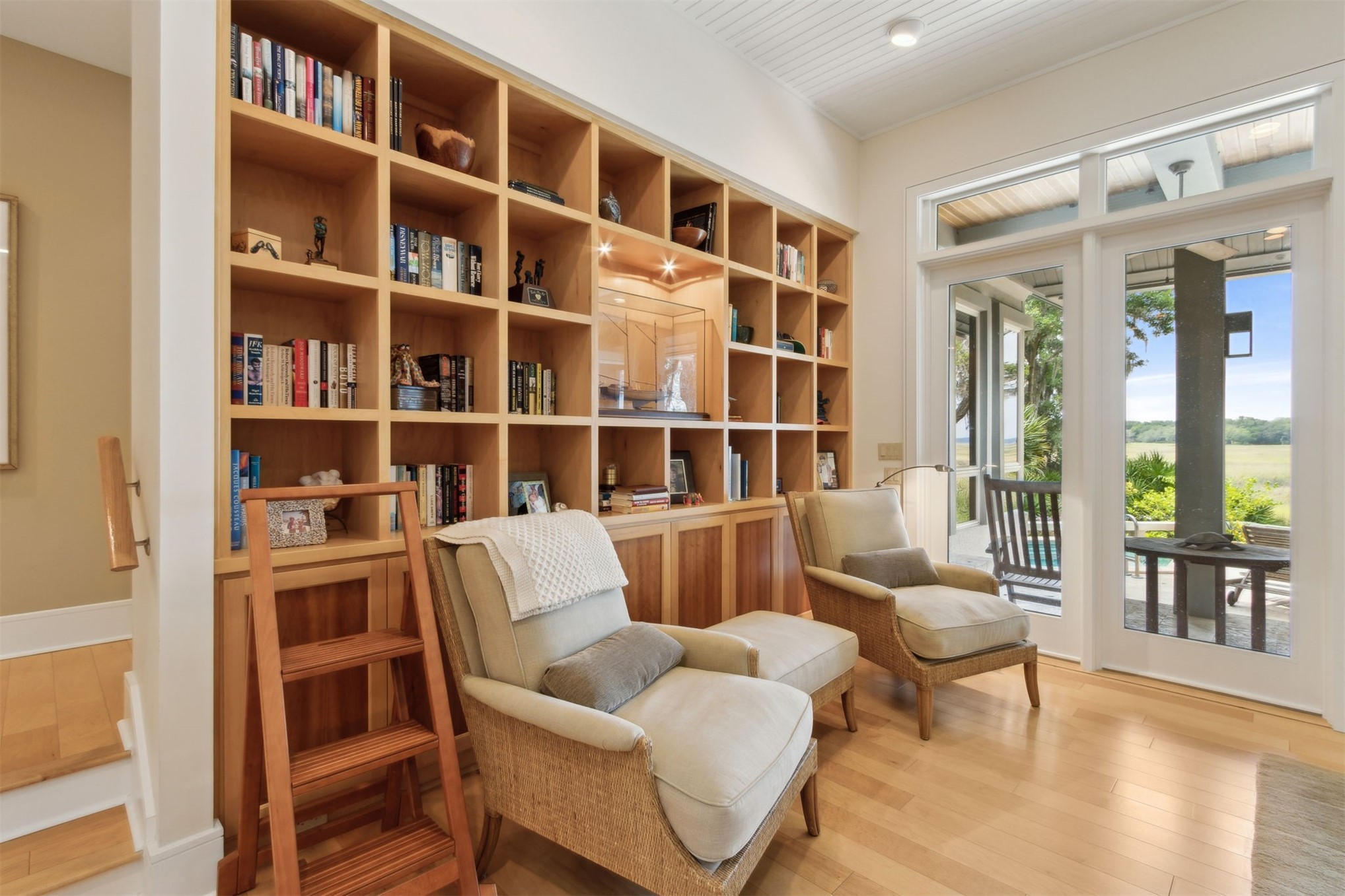 10 SEA MARSH ROAD