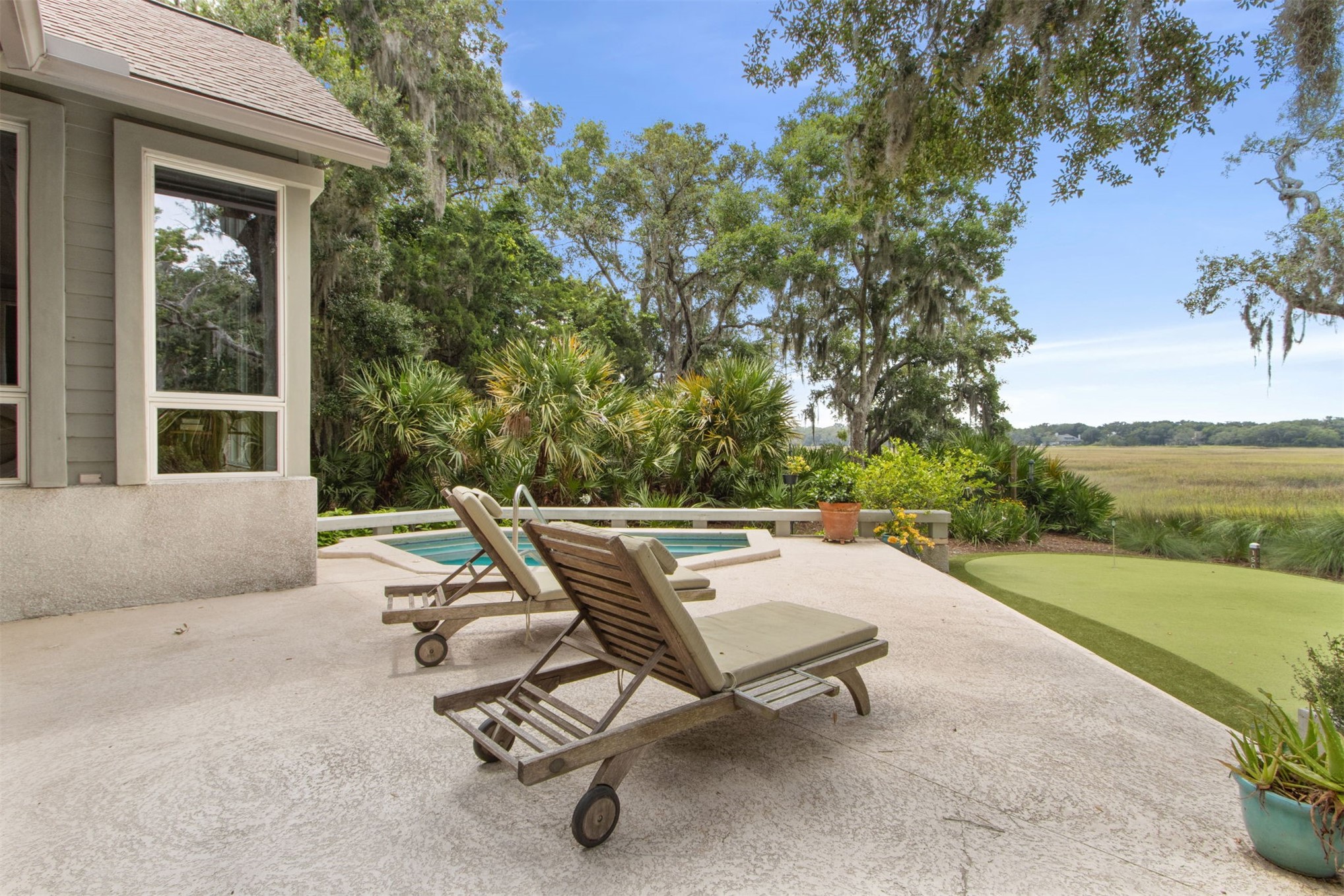 10 SEA MARSH ROAD