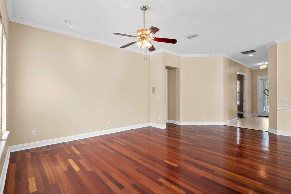 1802 MCARTHUR STREET