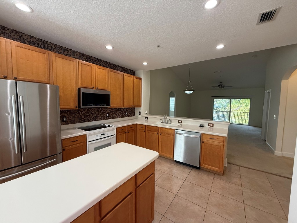 96193 STONEY DRIVE 1704