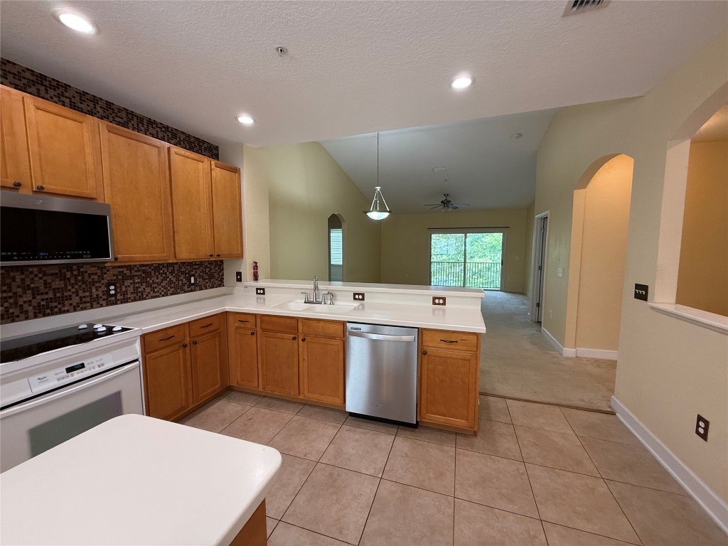 96193 STONEY DRIVE 1704