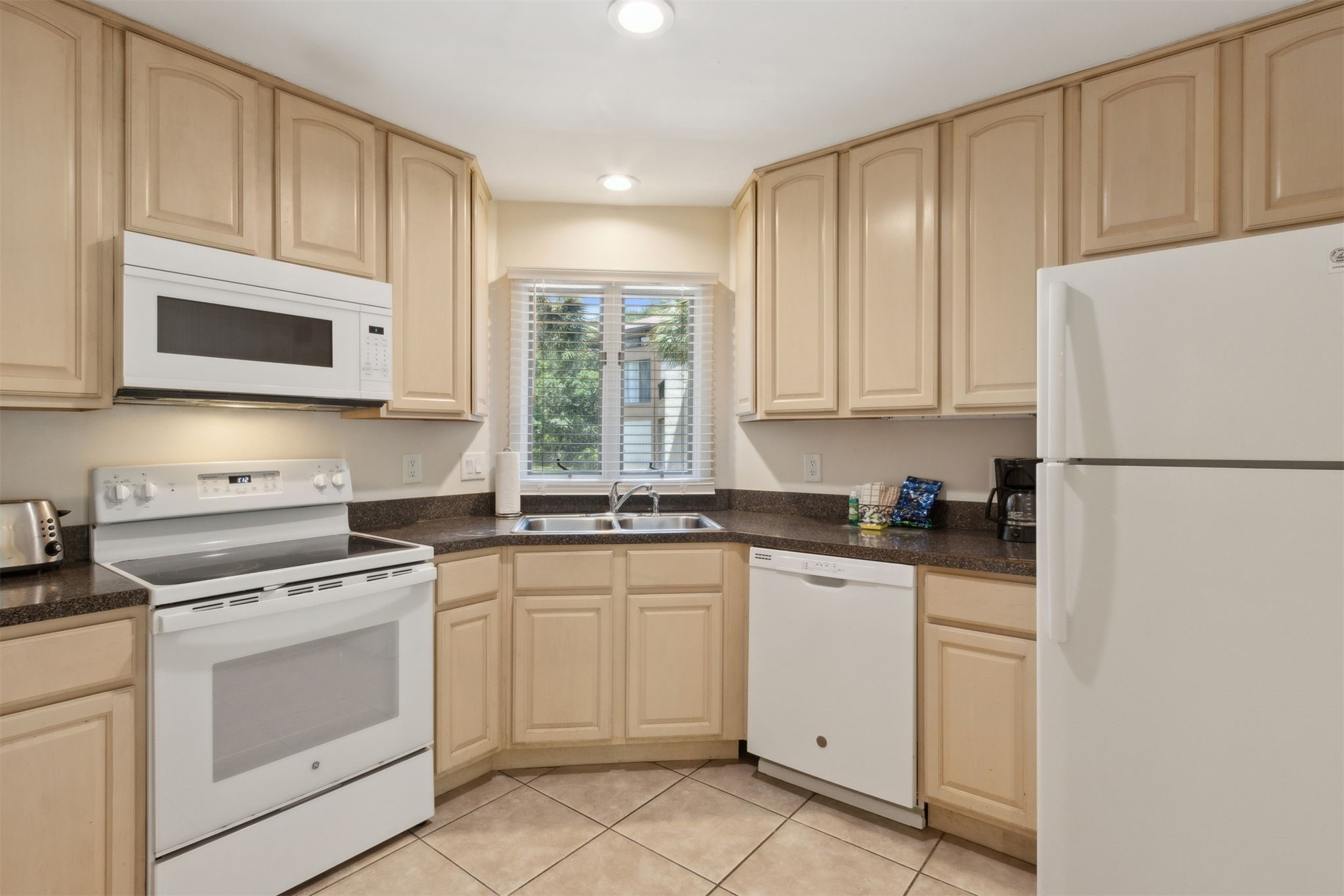 2326/2328 BOXWOOD LANE 2326