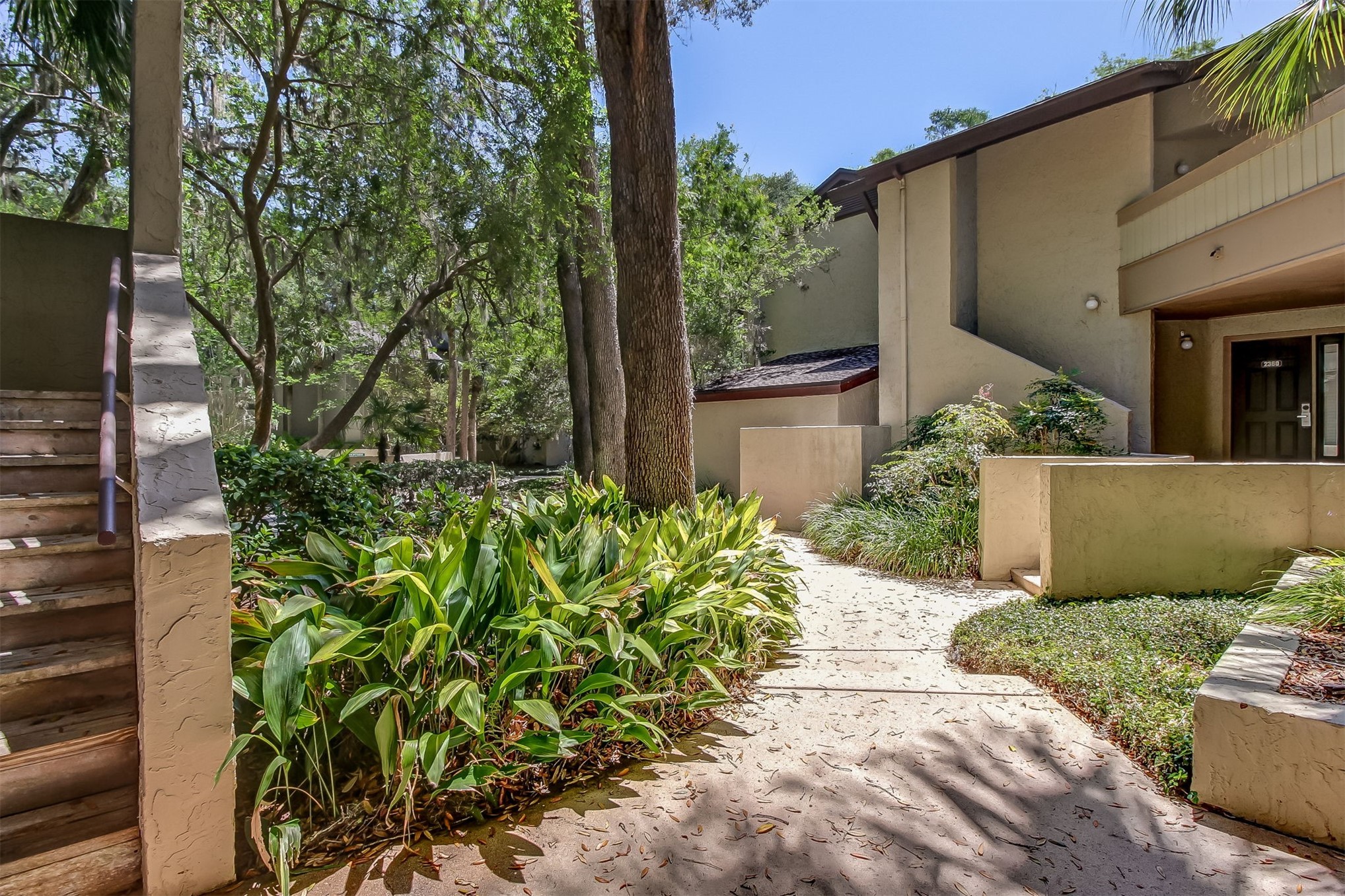2326/2328 BOXWOOD LANE 2326