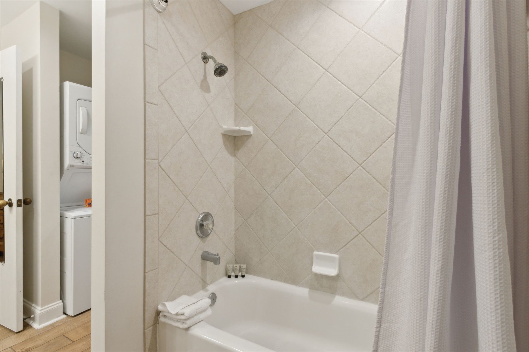 2326/2328 BOXWOOD LANE 2326