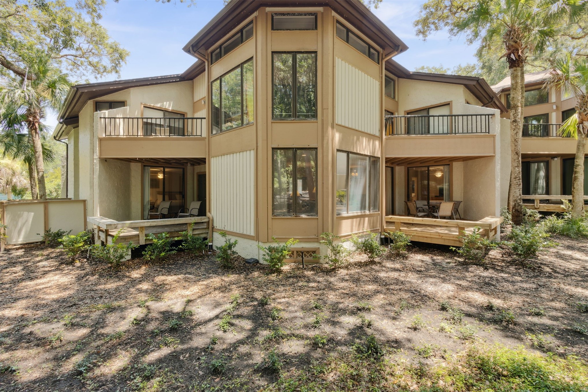 2326/2328 BOXWOOD LANE 2326