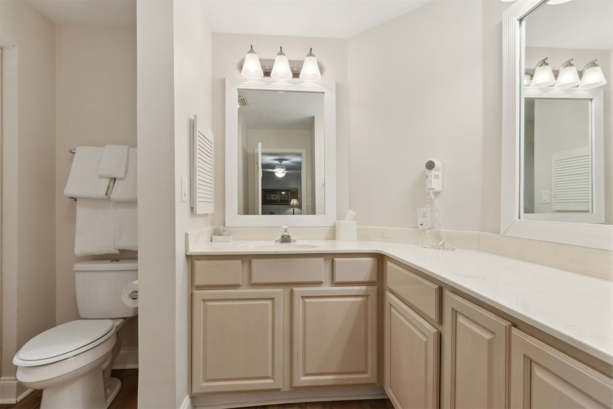 2326/2328 BOXWOOD LANE 2326