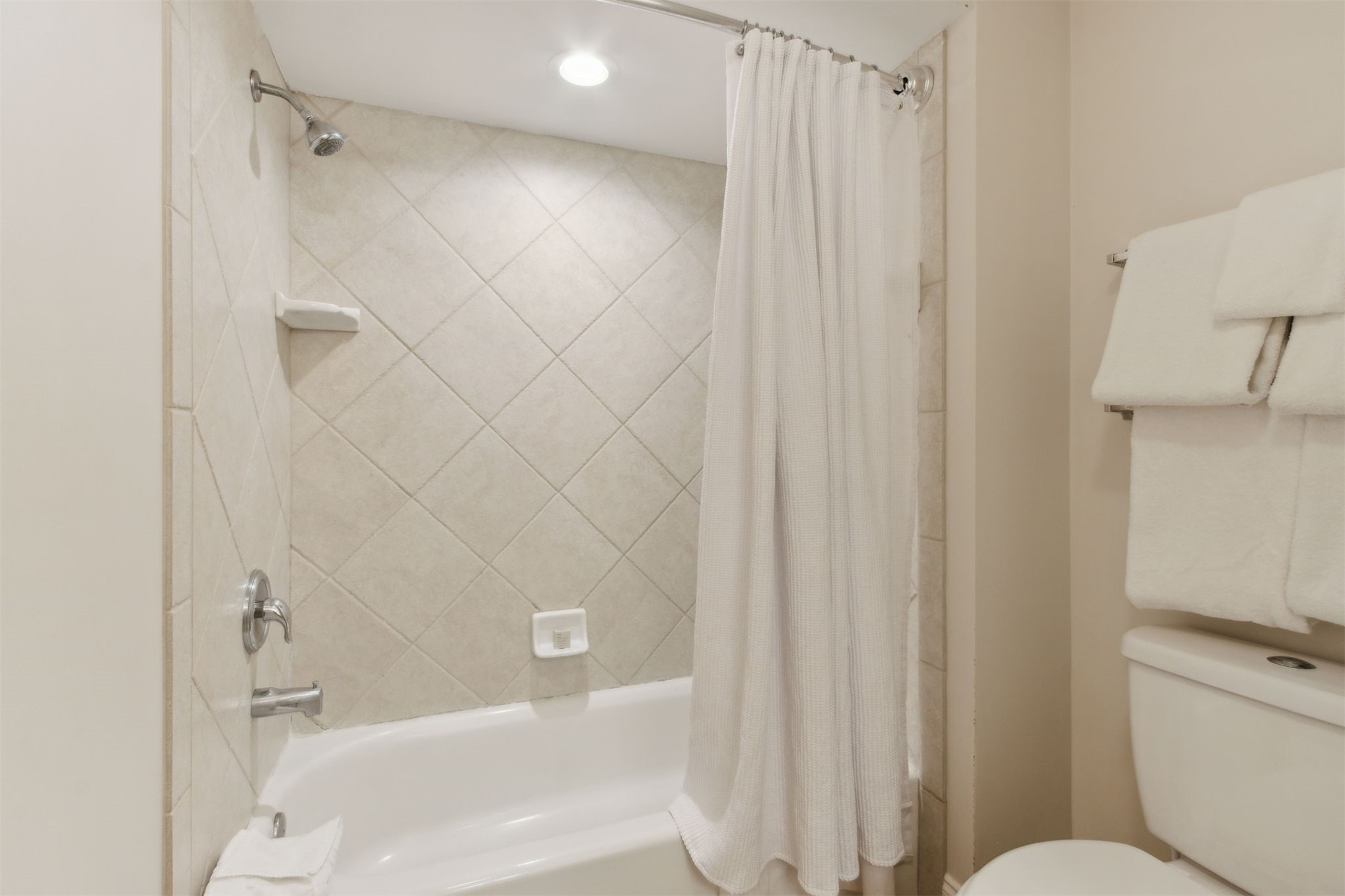 2326/2328 BOXWOOD LANE 2326