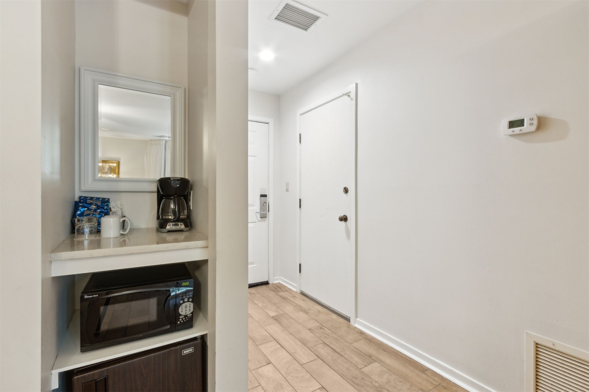 2326/2328 BOXWOOD LANE 2326