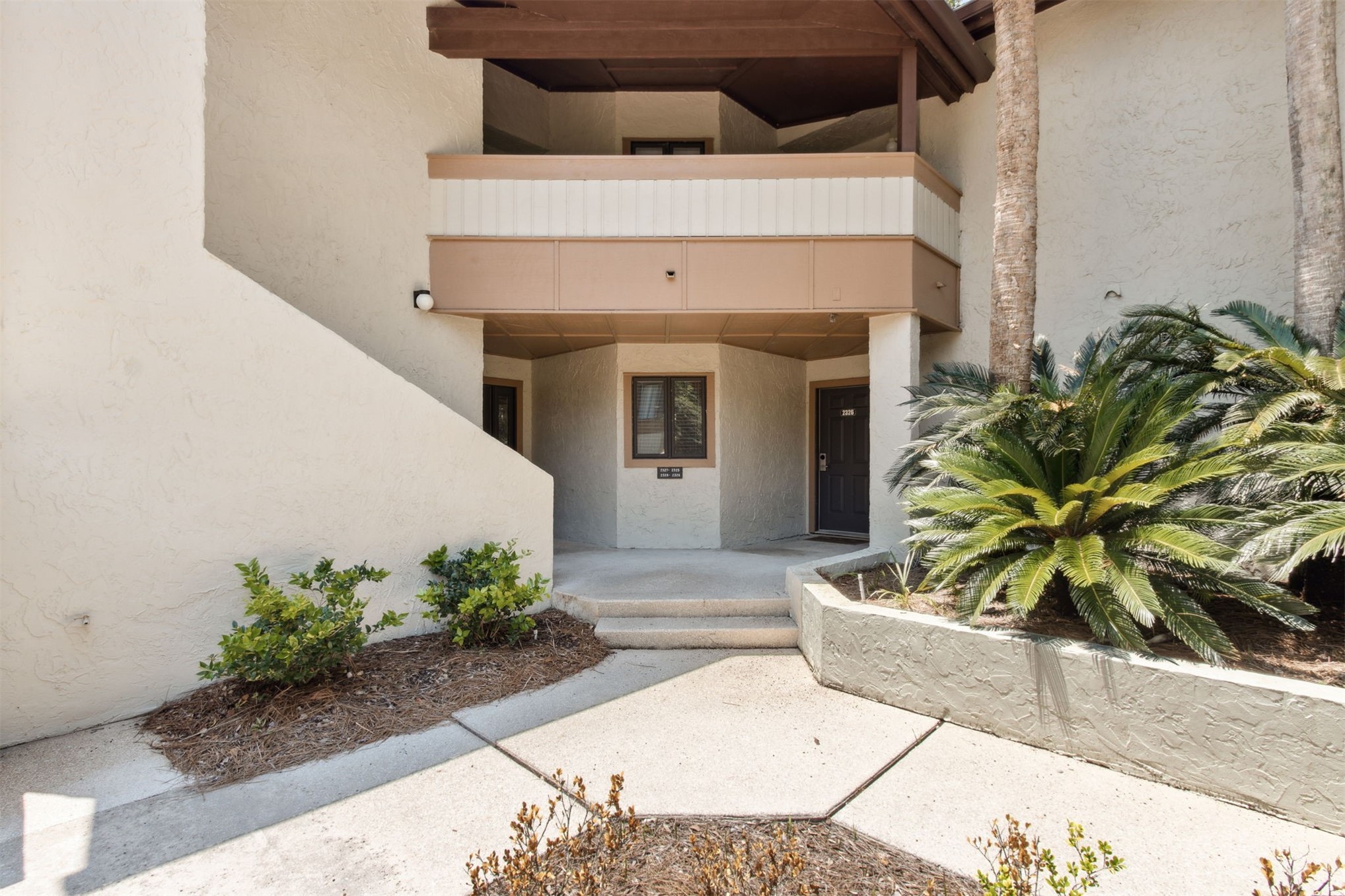 2326/2328 BOXWOOD LANE 2326