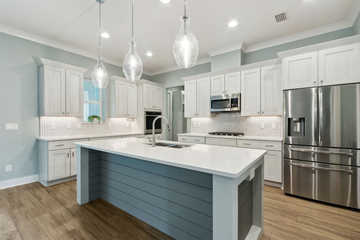 29103 GRANDVIEW MANOR