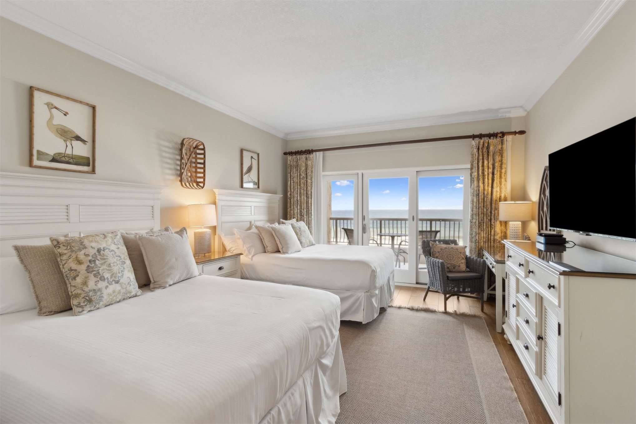 319/320 SANDCASTLES COURT 279