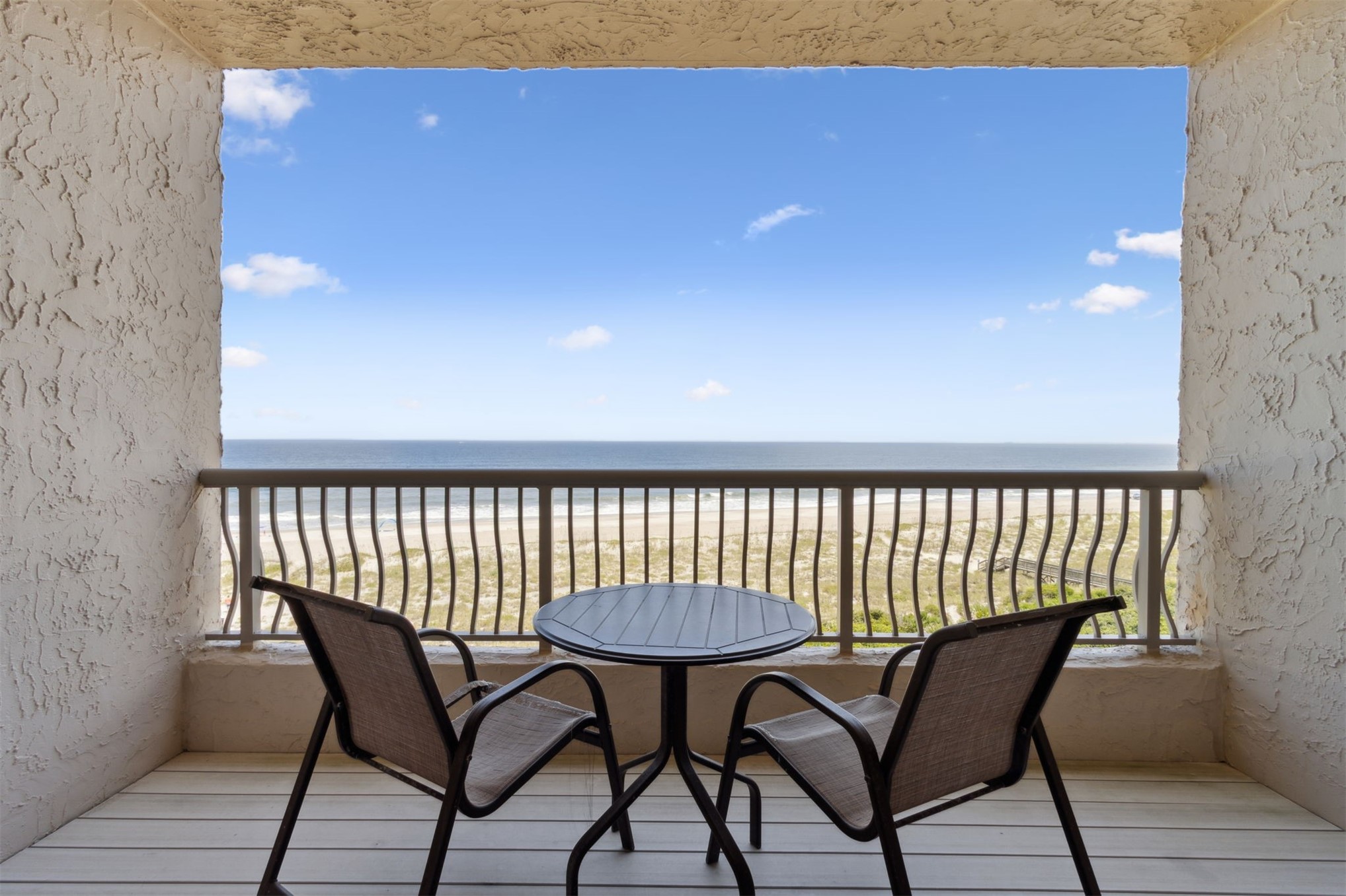319/320 SANDCASTLES COURT 279