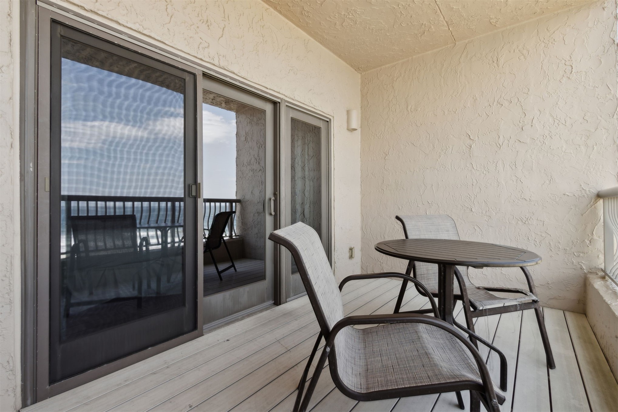 319/320 SANDCASTLES COURT 279