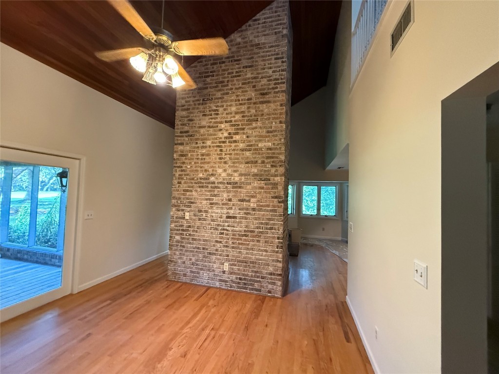 2413 LOS ROBLES DRIVE