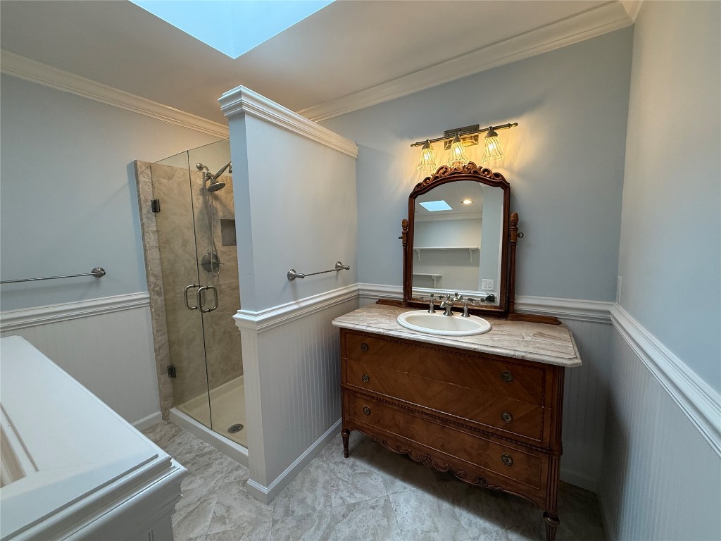 2413 LOS ROBLES DRIVE